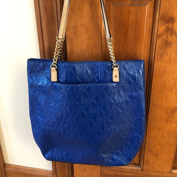 Michael Kors Handbags - Michael Kors purse